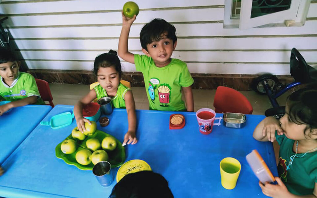 Fostering Healthy Futures: Children’s Eating Habits and the Montessori Method